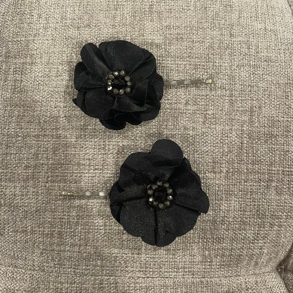 SOLD Floral Hair Clip Trio - Picture 2 of 5